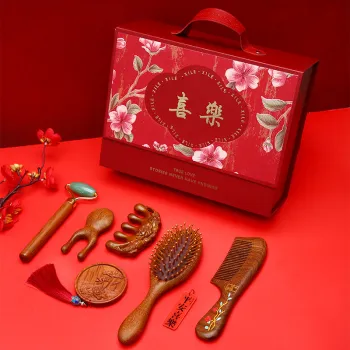 XIBI Sandalwood Health Care Comb Box With Meridian Massage Comb Set Zodiac Year Celebration Wedding Comb Straight Hair