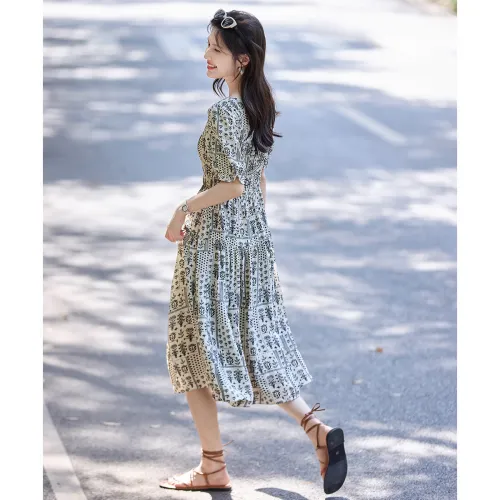 Still Quiet Short Sleeved Dress Women's