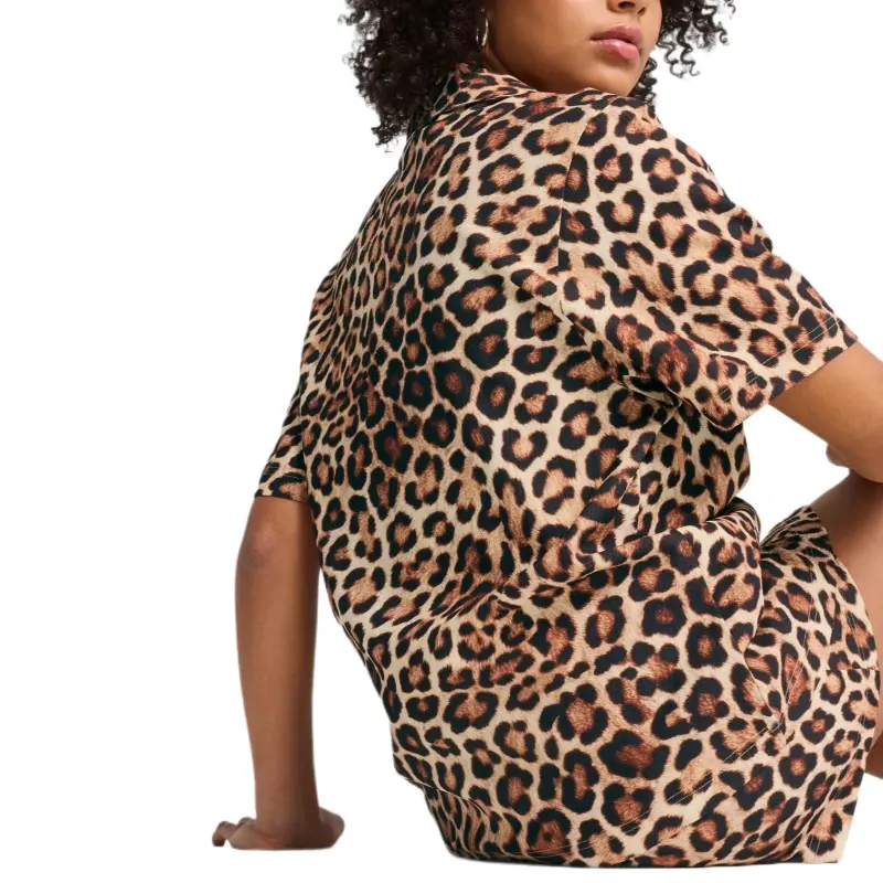 PUMA Camisa De Tejido Con Estampado Integral Relajado Para Mujer Leo Luxe-4