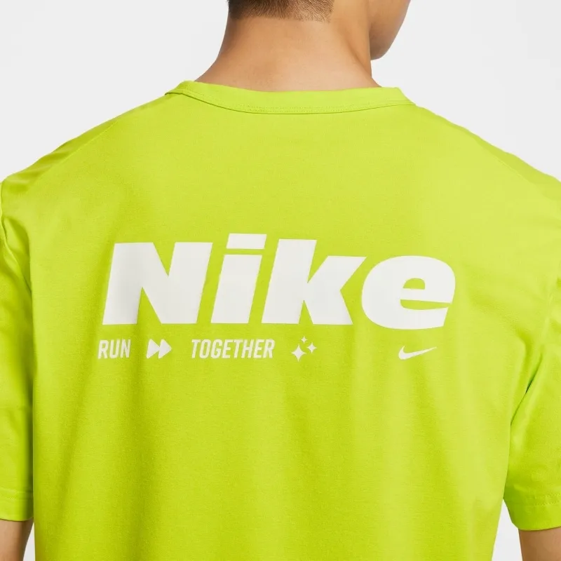 Nike HYVERSEDri Fit T Shirt Men's Yellow-4
