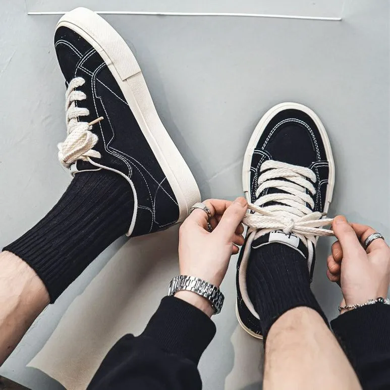 Little Red Man Low-Top Canvas Shoes Men's-9
