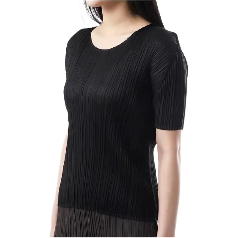 PLEATS PLEASE ISSEY MIYAKE T Shirt Women's Black-3