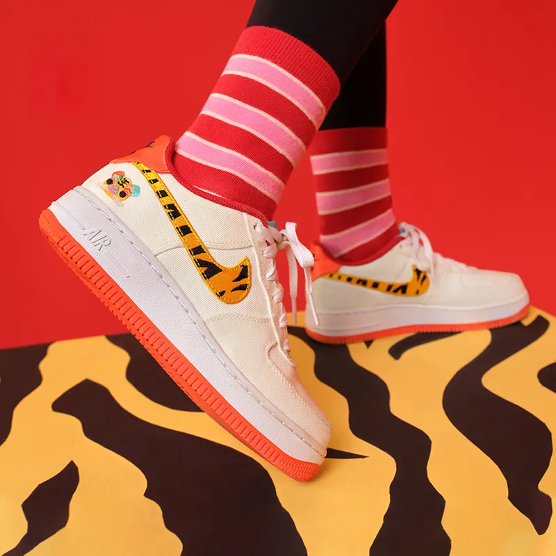 Popular Women's Nike Air Force 1 LX Year Of The Tiger Size 9