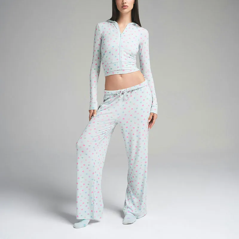 Skims Valentine's Day Collection Sweatshirts Women's CLOUD CANDY HEART PRINT/Cloud Candy Heart Print-1
