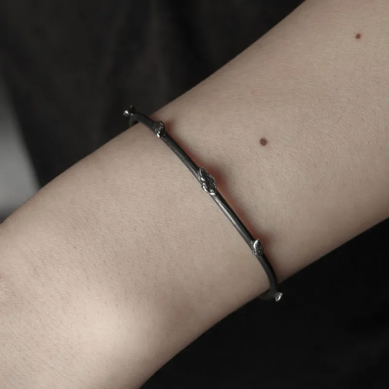 M.Wong 925 Sterling Silver Island Style Thin Bangle Unisex-1