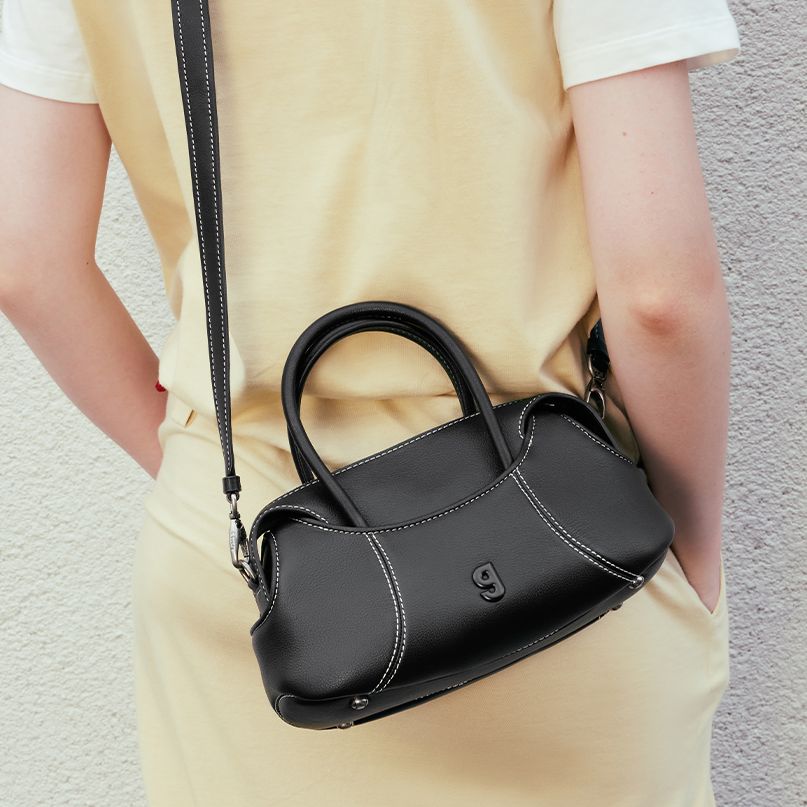 KUNOGIGI Crossbody Bags - POIZON