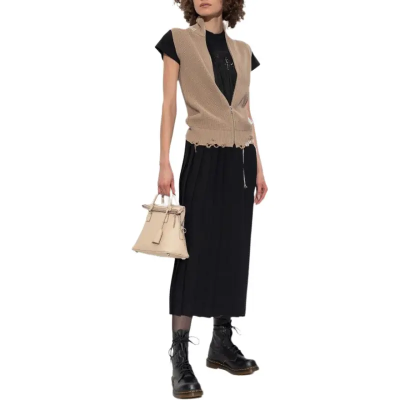 MM6 Maison Margiela Logo Patch Distressed Vest-2