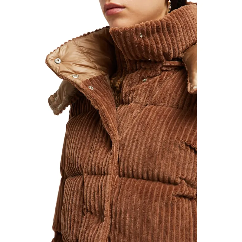 Moncler Daos Hooded Down Jacket-7