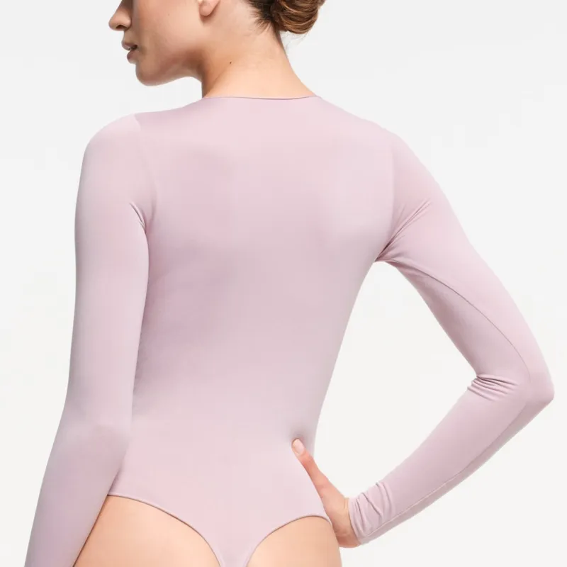 SKIMS FW24 ESSENTIAL CREW NECK LONG SLEEVE BODYSUIT Bodysuits Women's DUSK/Nightfall Color-2