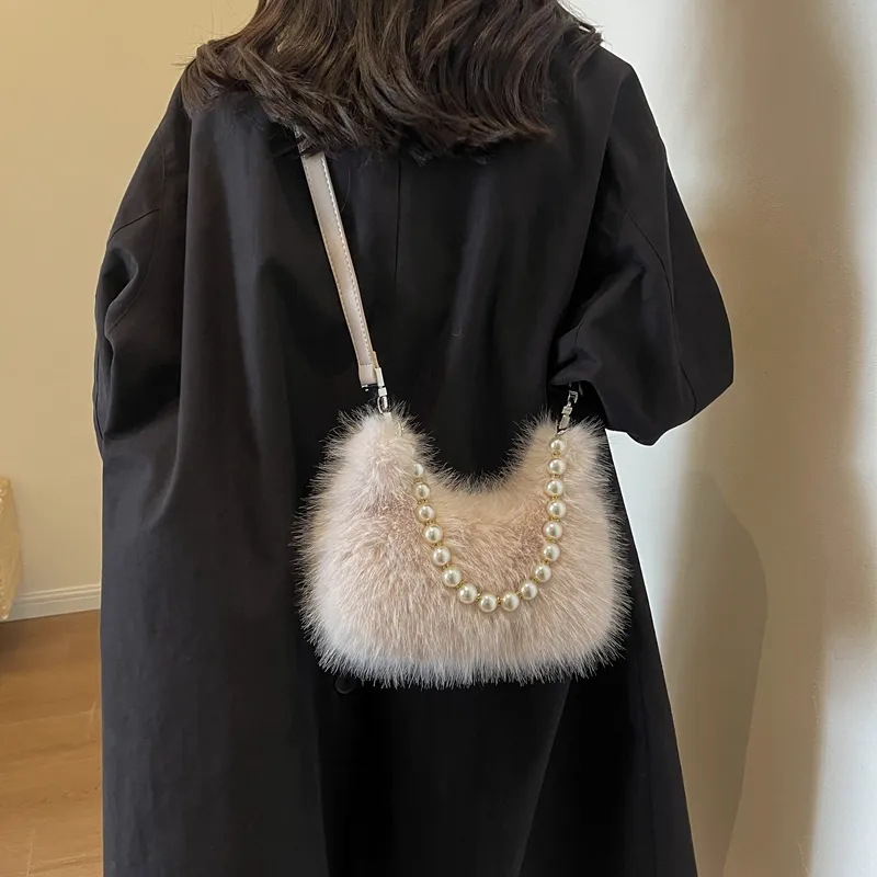 Morellybear Plush Crossbody One Shoulder Handbag Regular Women's Black/Ecru/Khaki/Pink-4