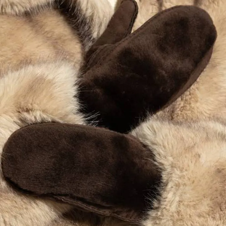 UGG Sheepskin Gloves Women's Umber-2