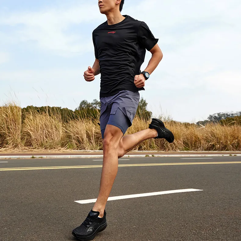 Saucony T Shirts Men Black-2