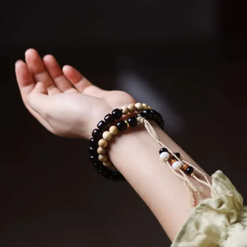 Lordship Ebony Bead Chain Unisex-2