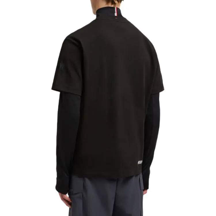 Moncler Logo Detailed Crewneck T Shirt-3