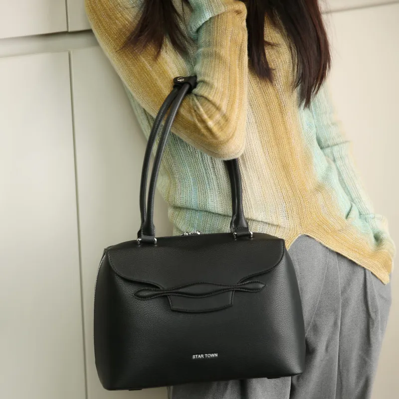 STAR TOWN Shoulder Bags-3