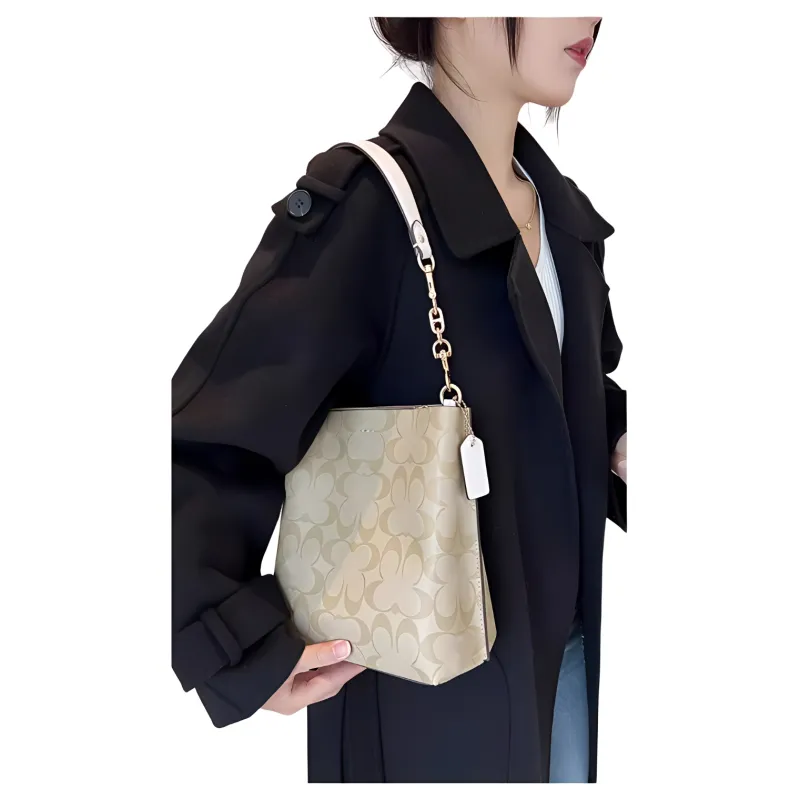 Luxury Care Artisan Workshop Alloy Metal Bag Strap Women's Gold Tone-3