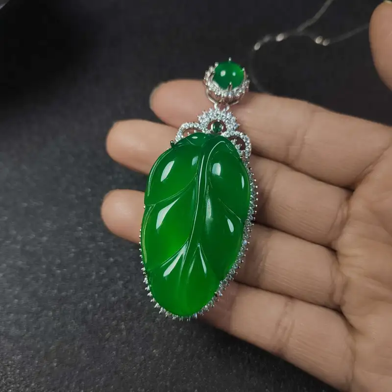 Grace Chalcedony Necklaces Women's-8