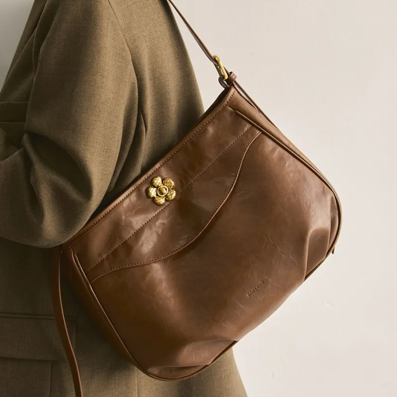Simedin Cow Leather Shoulder Bag Medium Size Women's Black/Coffee/Ecru-7