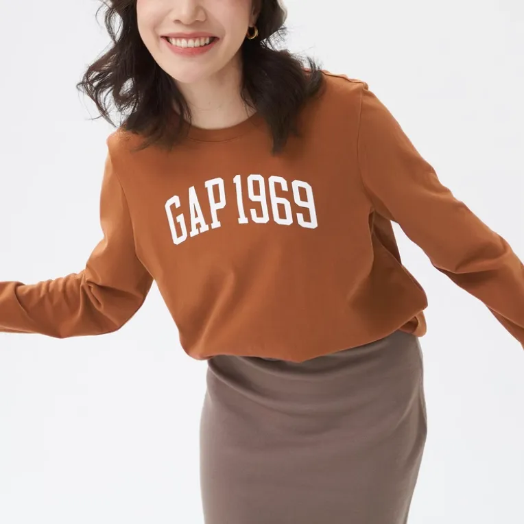 GAP T Shirts Women's-4
