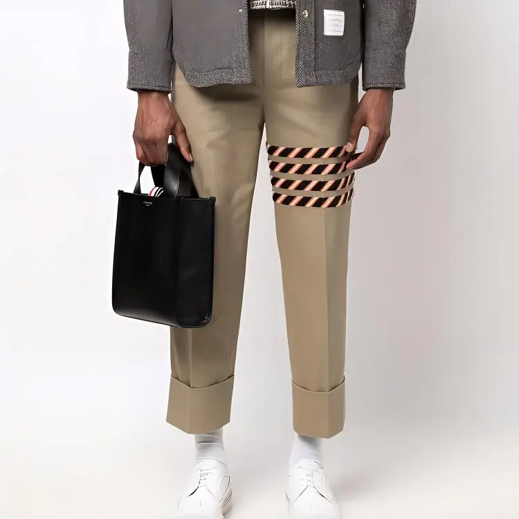 THOM BROWNE· Calfskin Shoulder Bag Crossbody Bag Handbag Small Size Men's Black-4