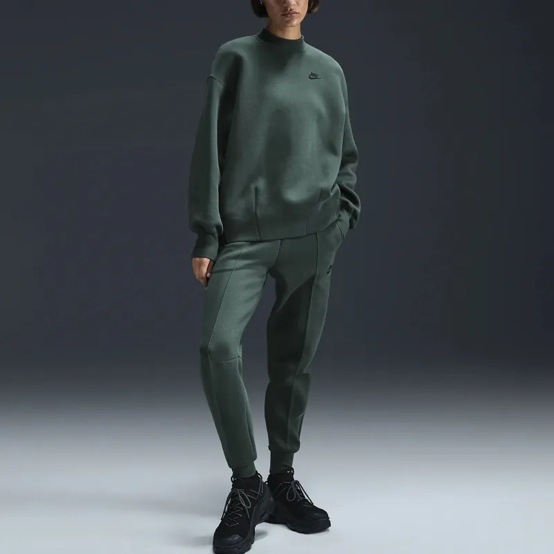 Nike Sportswear Tech Fleece Women's Oversized Crew Neck Sweatshirt-1
