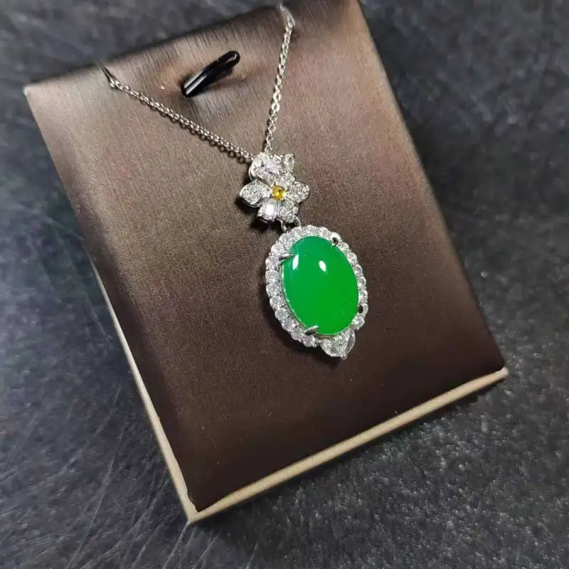 JUNWEN Chalcedony Necklaces Unisex-10