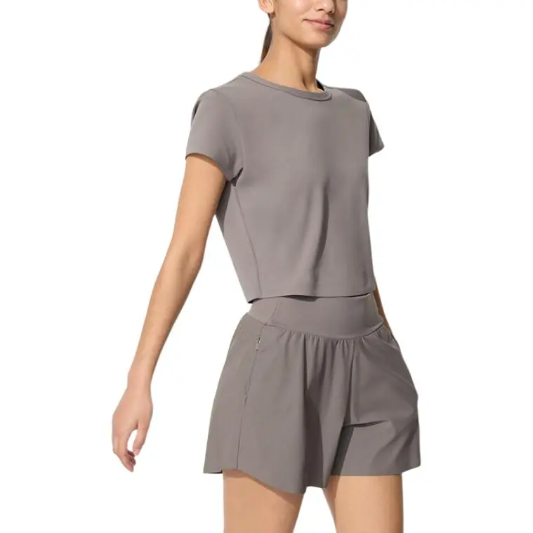 UNIQLO T Shirt Women's Khaki Brown-1