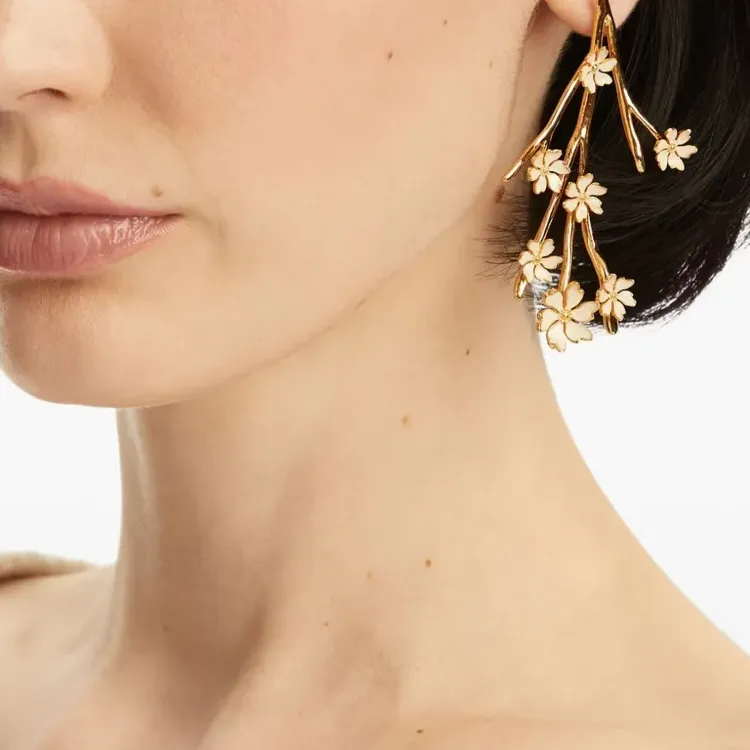 Oscar De La Renta Flower detailing Earrings-2