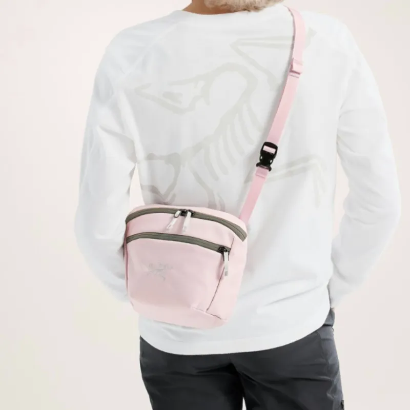 Arcteryx Mantis 2.5L Crossbody Bags Recycled Polyester Evening Mist Pink Unisex-4