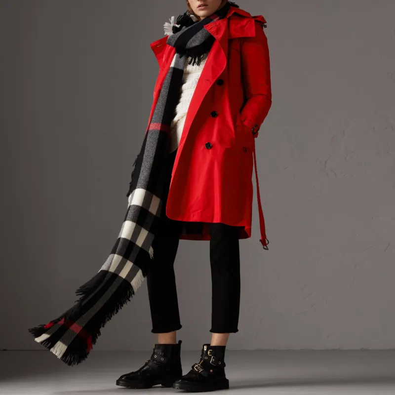 Burberry SS23 Trench Coat Women's Red-1