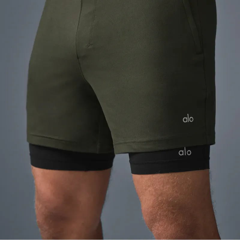 Alo Yoga Casual Shorts Men's Dark Green-4