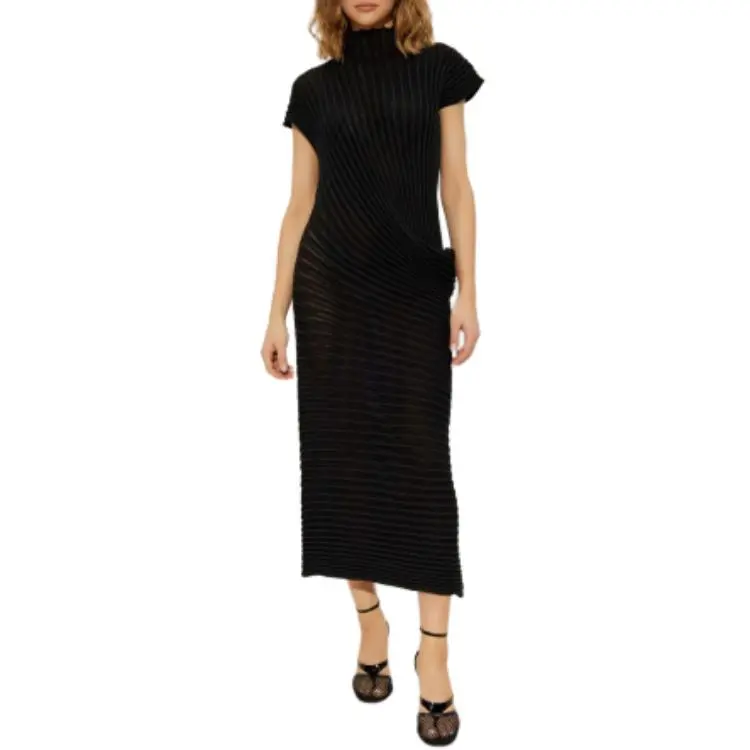 ISSEY MIYAKE Stream Midi Dress-3