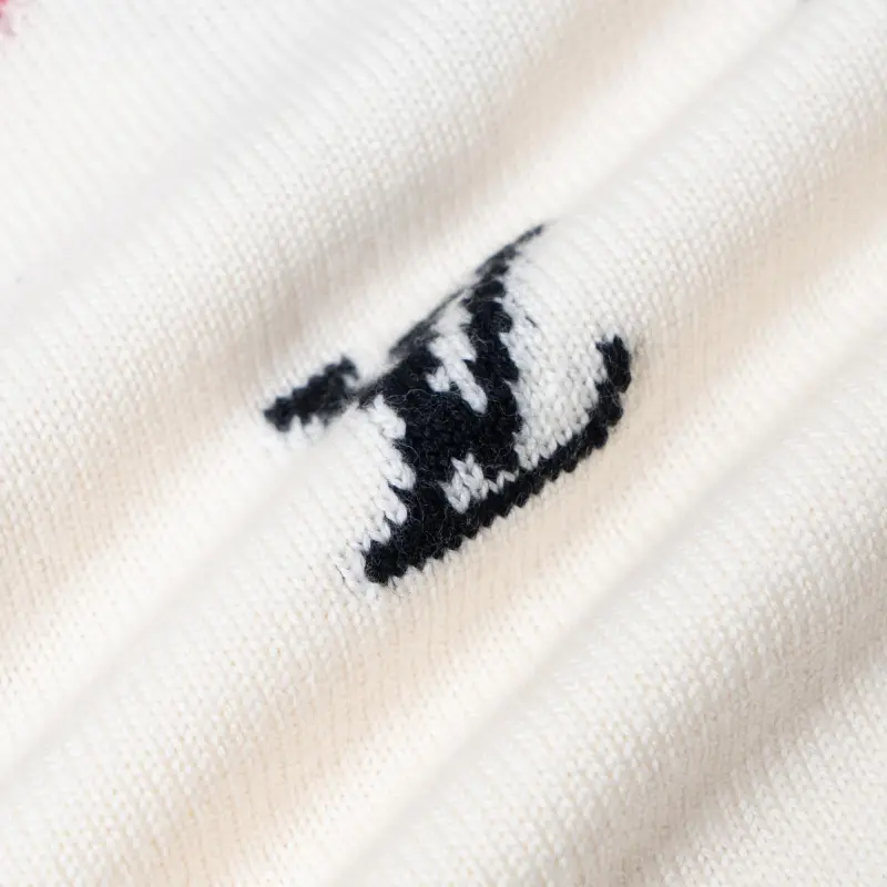 LOUIS VUITTON Intarsia Clock Sweater-5
