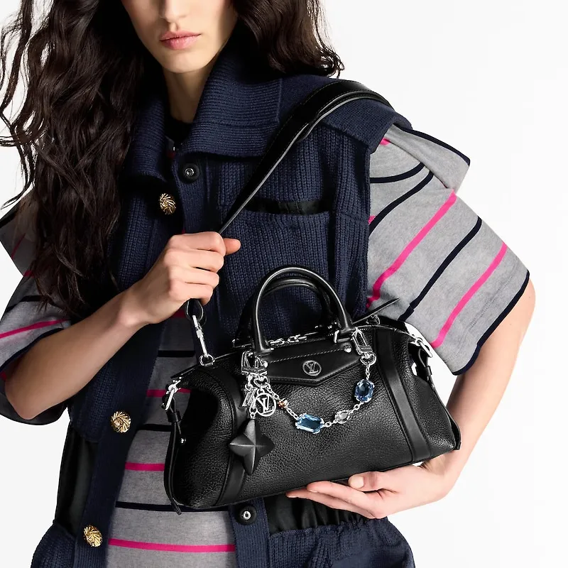LOUIS VUITTON BIKER Sheepskin One Shoulder Handbags Small Size Women's Black-5