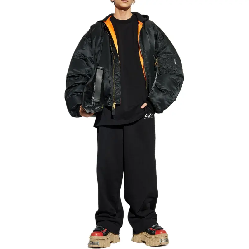 Vetements Oval Logo Sweatpants-3