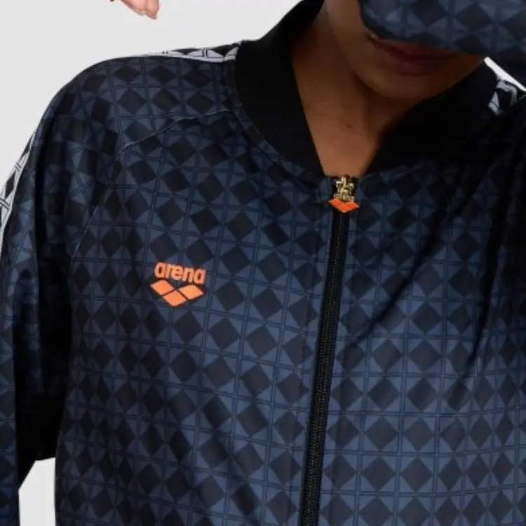 Arena Relax IV Jacket Unisex Black-3
