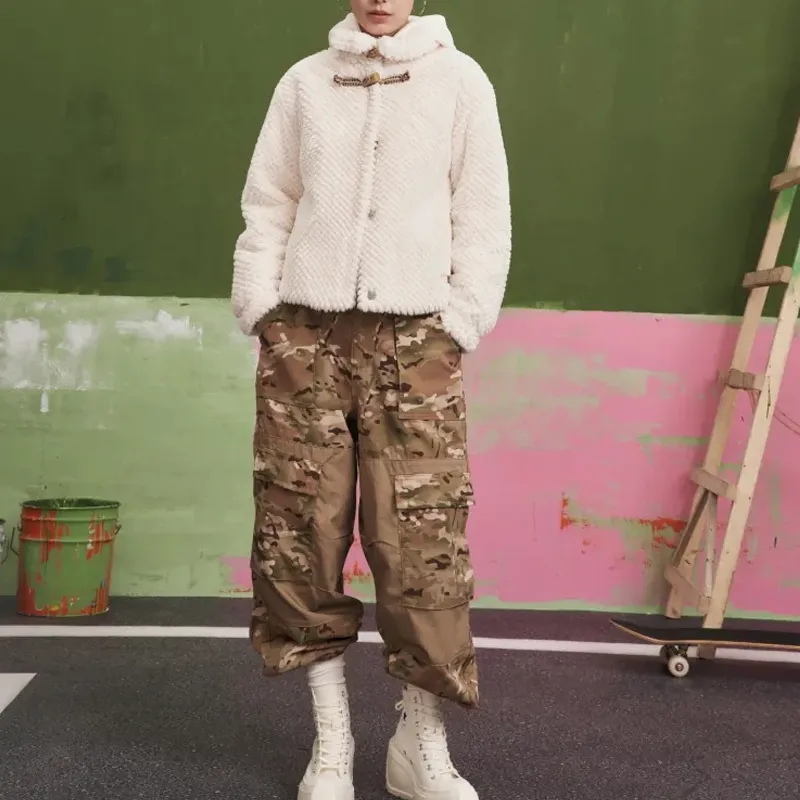 Converse FW23 Velvet feel Coat Women's Milk White-2