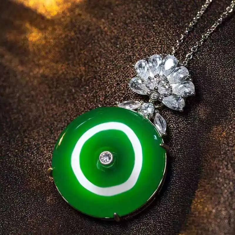 JUNWEN Chalcedony Necklaces Unisex-5