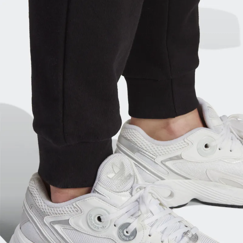 Adidas Originals Logo print Cotton Track Pant-4