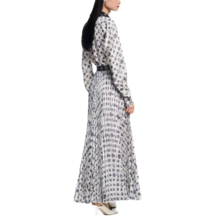 LOUIS VUITTON Monogram Silk Pleated Skirt-3