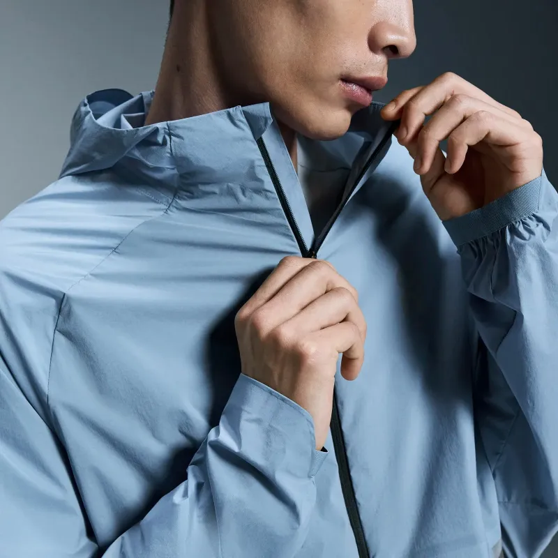 On Core Jacket Jackets Coats Men's Light Gray Blue/Solar Black-2