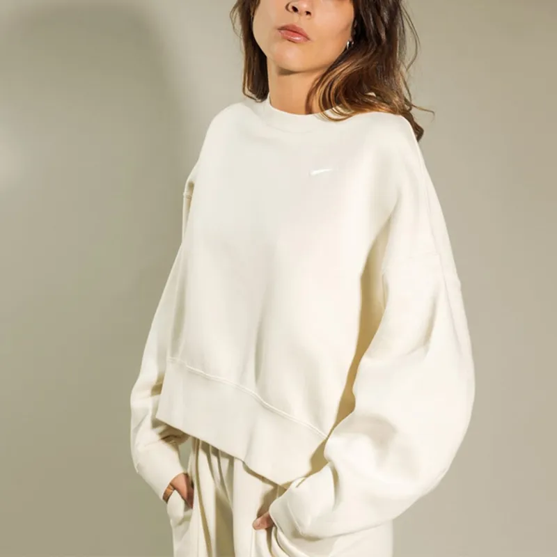 Nike Women's Sportswear Essential Crewneck White-3