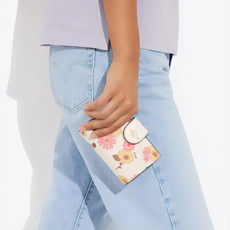 COACH Corner Zip Cow Leather Clutch Wallet Women's Ivory White-4