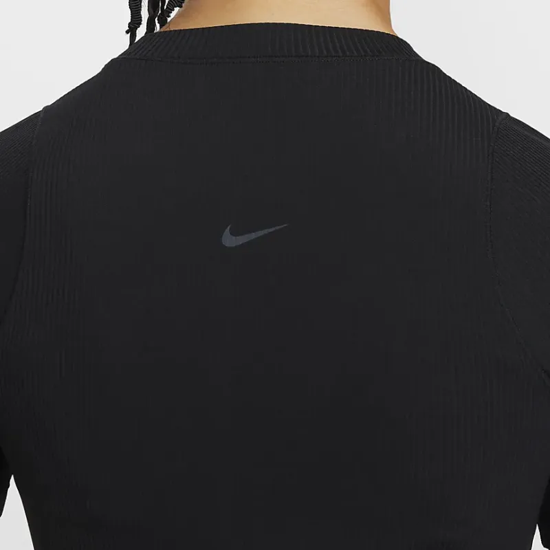 Nike Crop Tops Women's Black-4