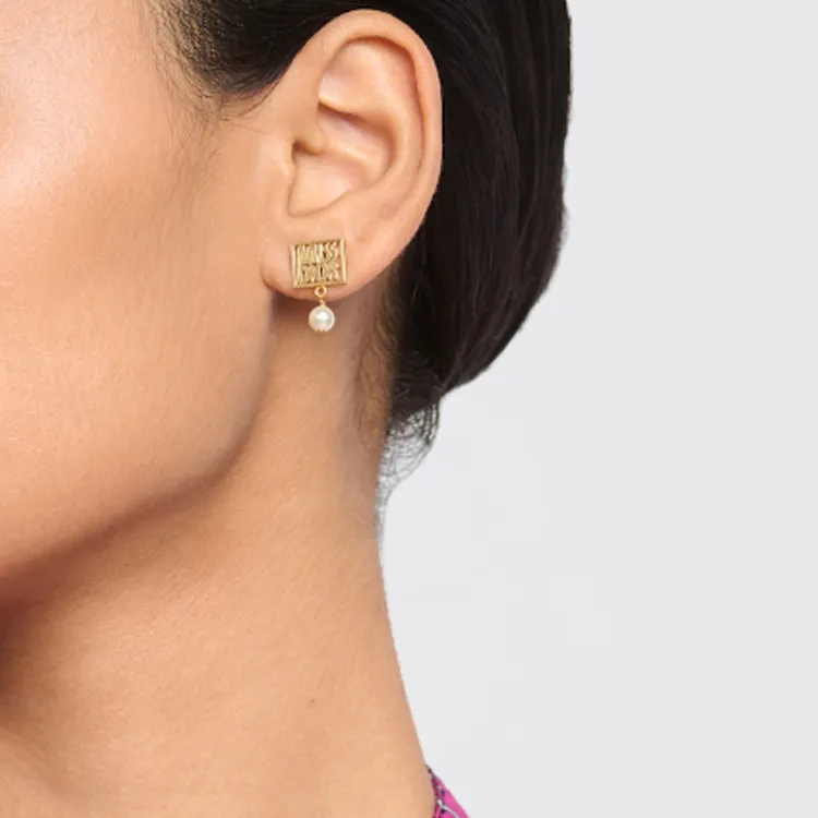 DIOR Resin Pearls Stud Earrings Women's Gold-3