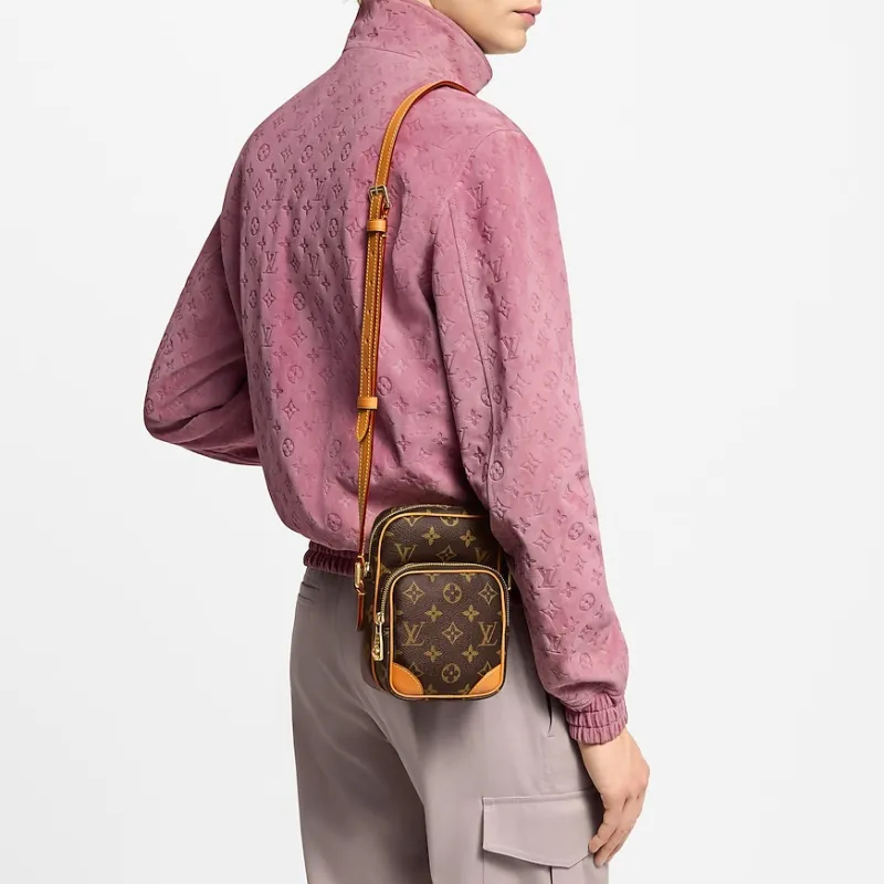 LOUIS VUITTON Amazone-5