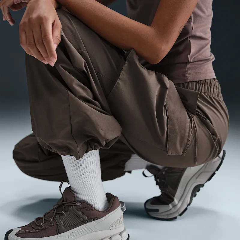 Nike Sportswear Everything Wovens Women's Mid Rise Cargo Pants-4