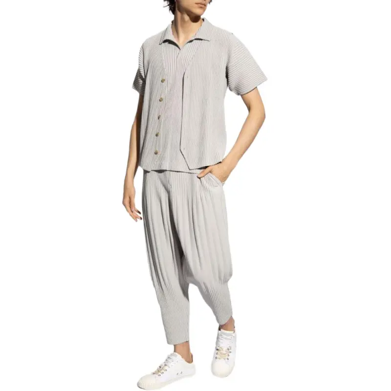 Homme Plissé Issey Miyake Pleated V neck Vest-2