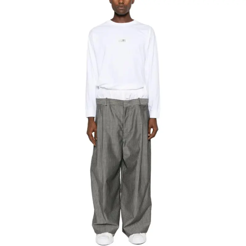 MM6 Maison Margiela Logo Patch Long Sleeved T Shirt-2