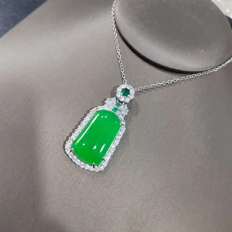 Grace Chalcedony Jade Necklaces Women's-1